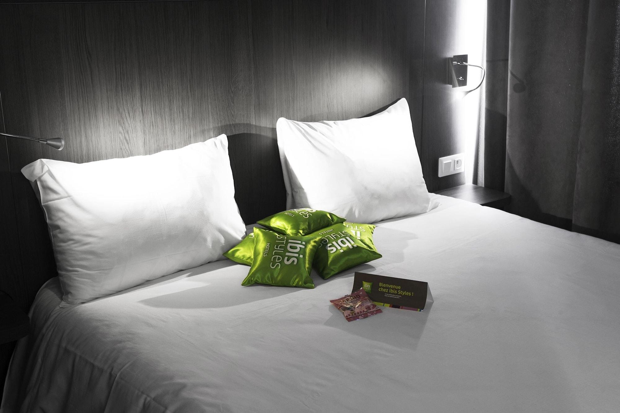 Hotel Ibis Styles Saint Malo Centre Historique Exterior foto